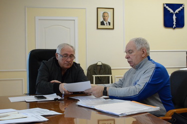 Сергей Овсянников обсудил проект бюджета города на 2024 год с представителями всех политических партий в городской Думе